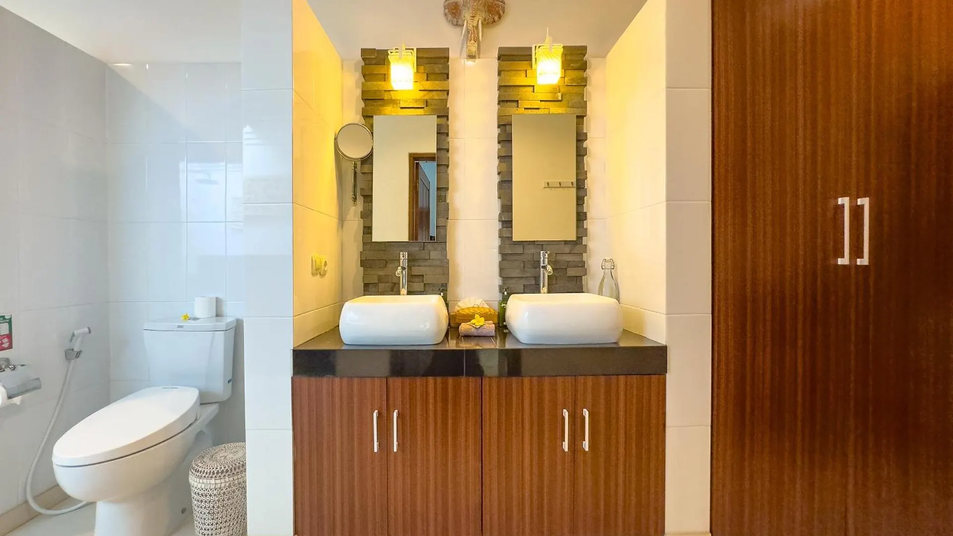 Villa Krisna Managed By Villa Bugis Seminyak  Indonesia